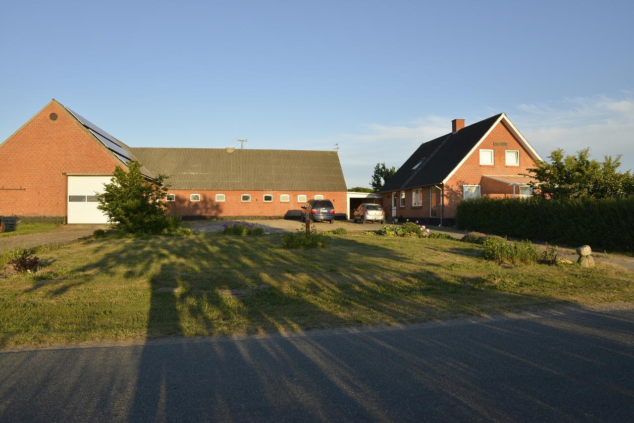 Bed and Breakfast Kardybvej 8 Tastum Exterior foto